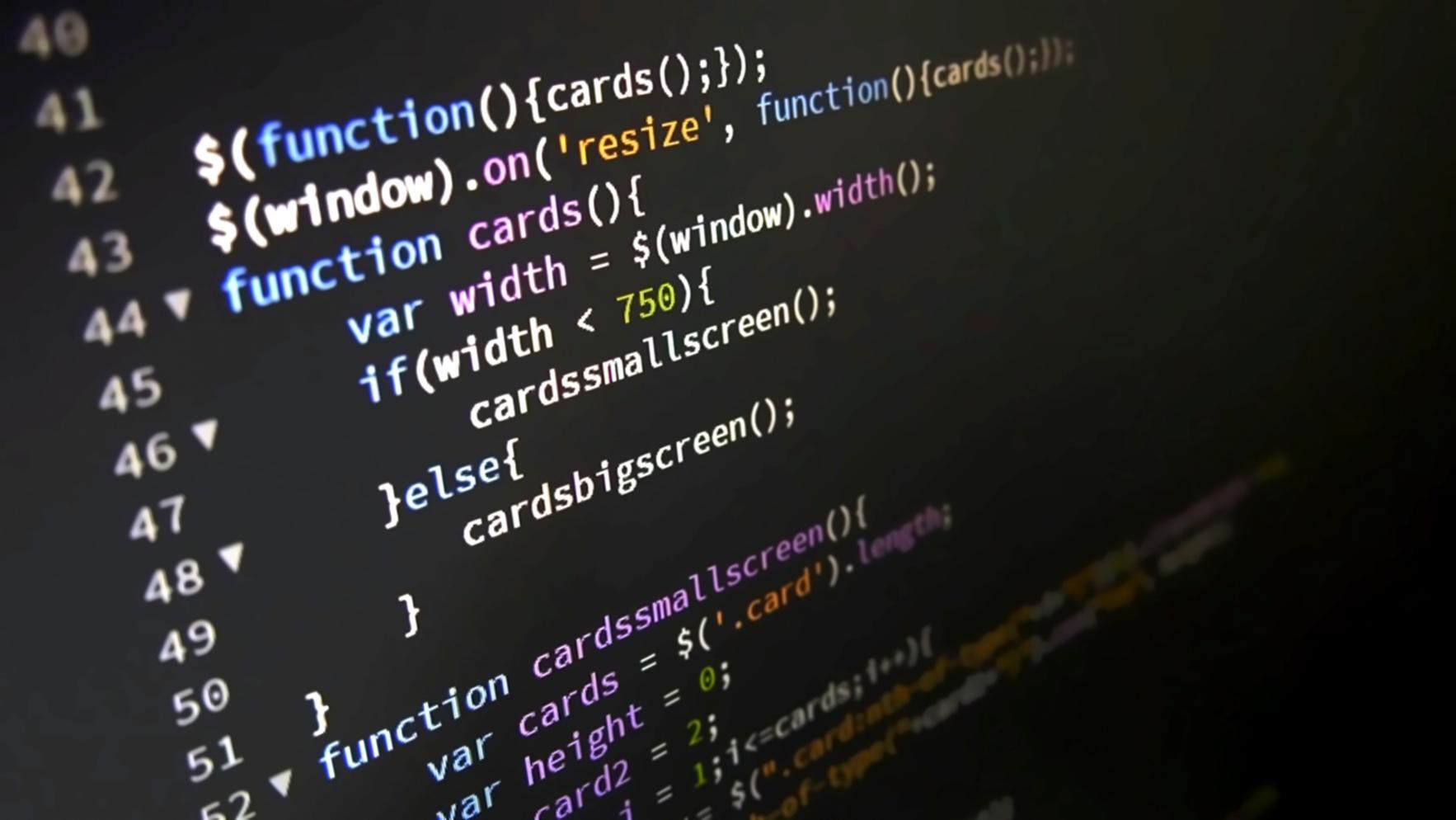 VR oyun sahnesinde fizik motorunun gerçekçi simülasyonu